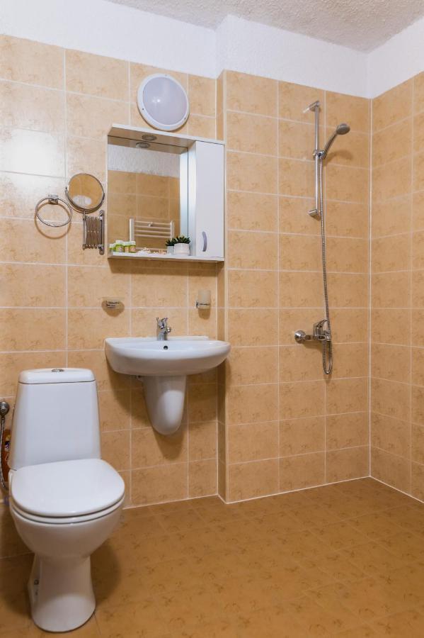 Cosy Green Apt Close To Macedonia Square Sofia Exterior photo