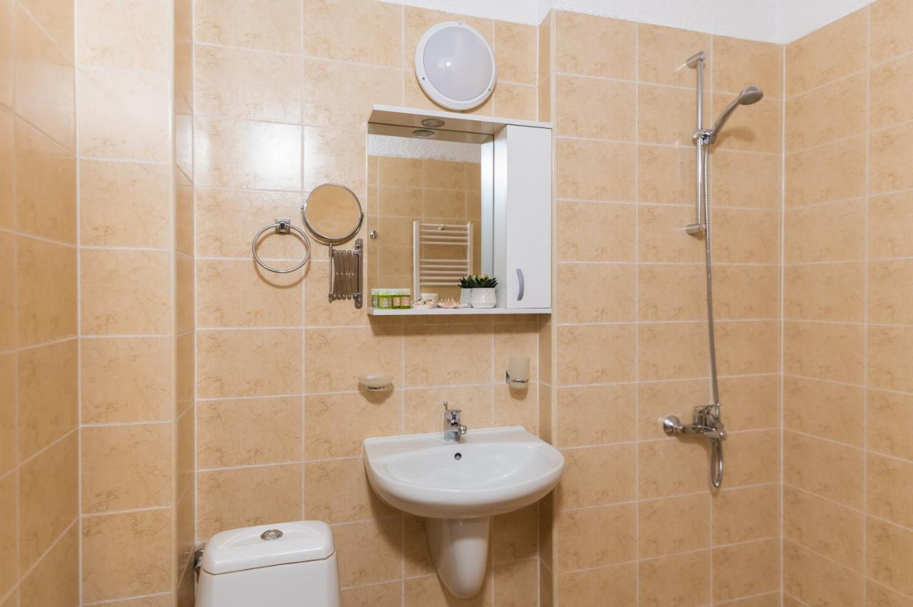 Cosy Green Apt Close To Macedonia Square Sofia Exterior photo